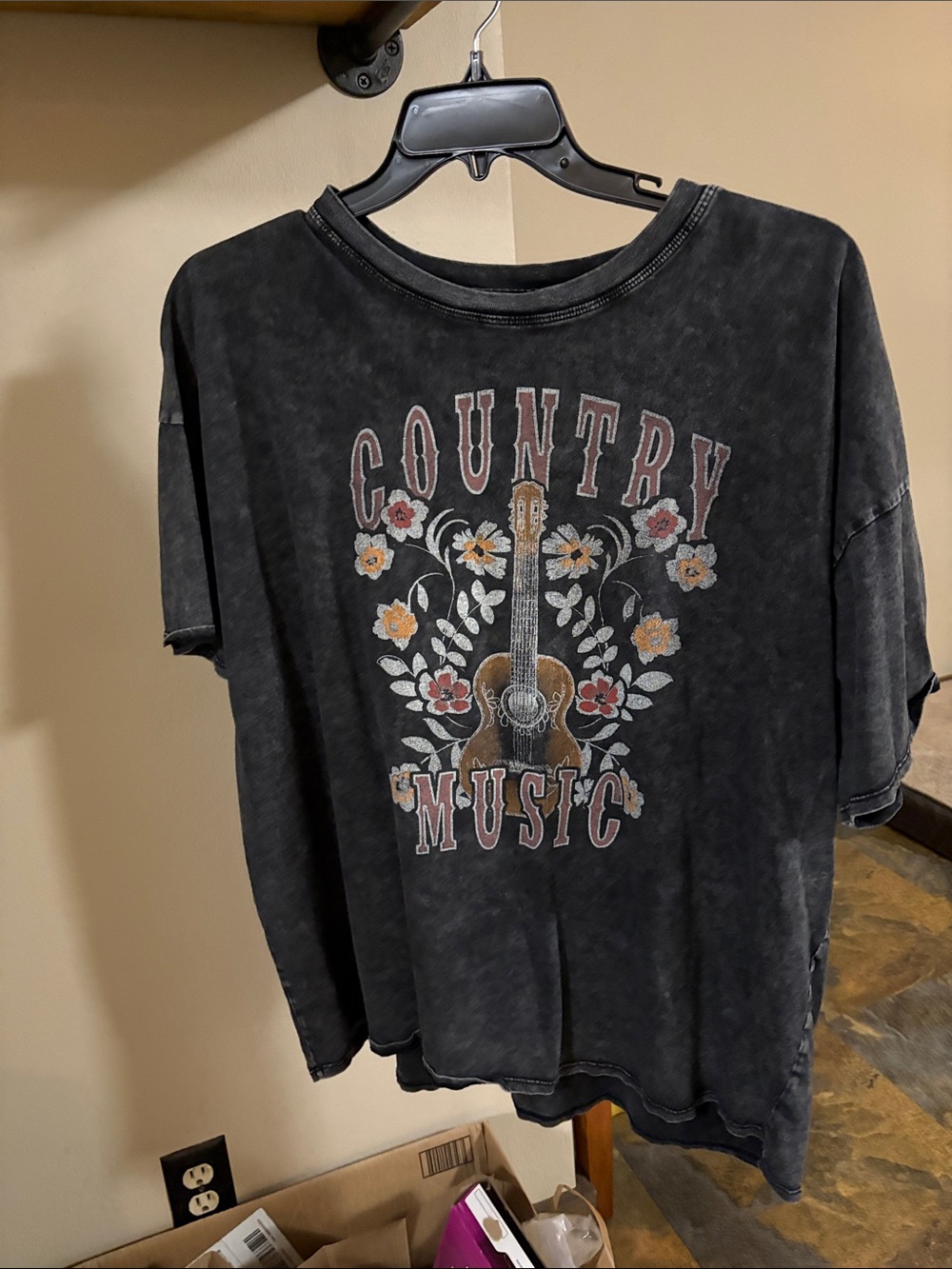 Black 'Country Music' Graphic Short Sleeve Tee